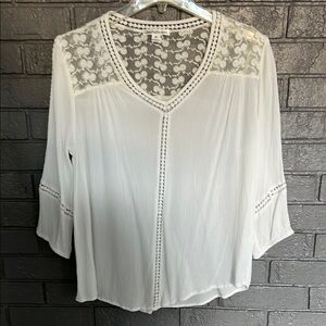 Relaxed White Embellished Blouse with Three-Quarter Sleeves